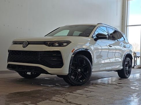 New 2026 Volkswagen Tiguan SE R-Line AWD/4WD image 2