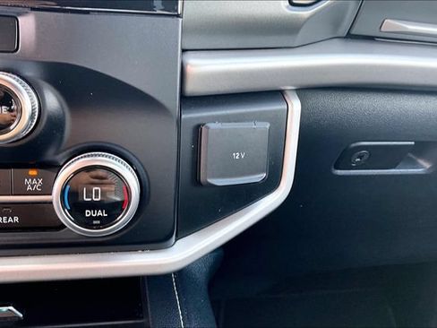 Used 2023 Ford Expedition XLT AWD/4WD image 16