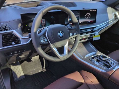 New 2026 BMW X5 xDrive50e image 10