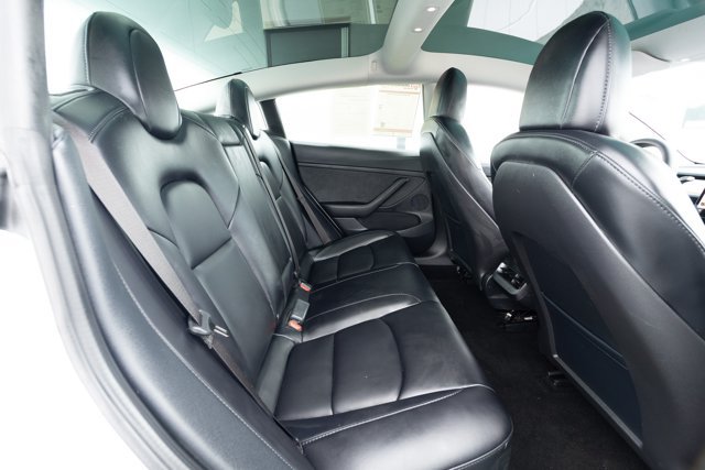 Used 2023 Tesla Model 3 Standard Range RWD image 31