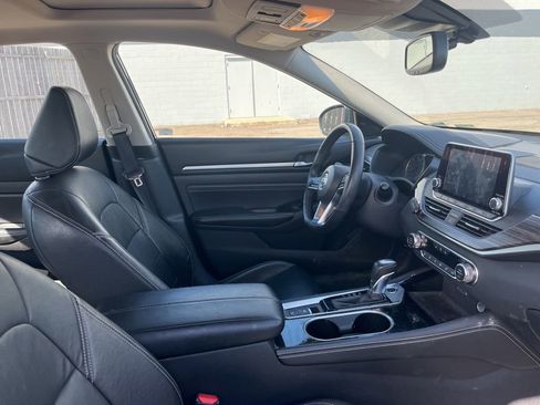 Used 2020 Nissan Altima 2.5 SL AWD/4WD image 2