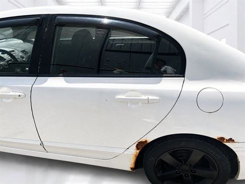 Used 2010 Honda Civic LX-S image 6