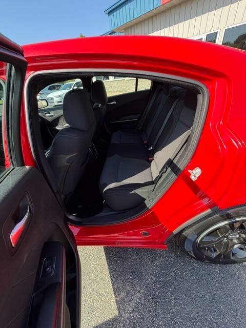Used 2022 Dodge Charger SXT RWD image 14