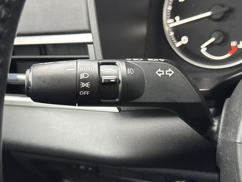 Used 2024 Mitsubishi Outlander SE Black Edition image 15