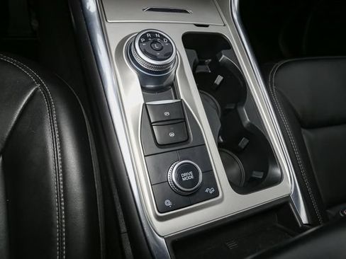 Used 2023 Ford Explorer XLT w/ Equipment Group 202A AWD/4WD image 31