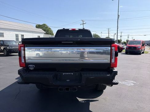 Used 2024 Ford F350 Platinum w/ FX4 Off-Road Package AWD/4WD image 4