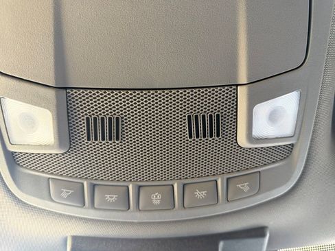 Used 2020 Ford F150 XLT image 23