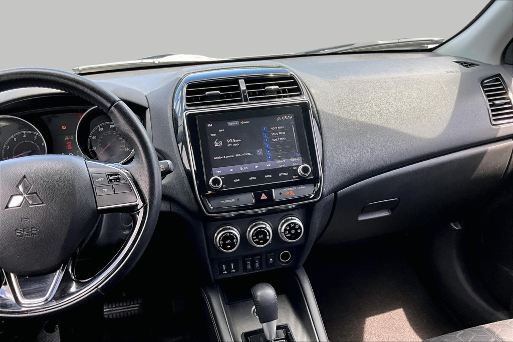 Used 2020 Mitsubishi Outlander Sport SE AWD/4WD image 9