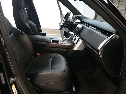 Used 2023 Land Rover Range Rover SE image 28