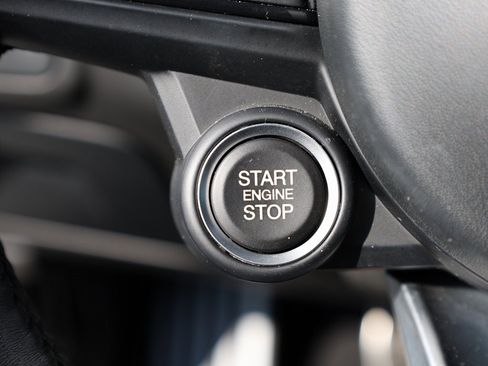 Used 2022 Alfa Romeo Giulia Veloce image 35