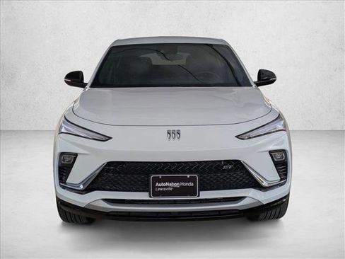 Used 2025 Buick Envista Sport Touring image 2