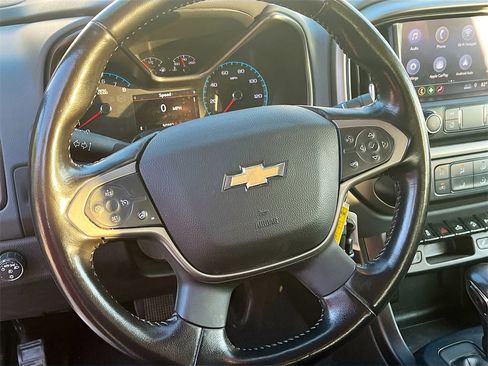Used 2022 Chevrolet Colorado Z71 image 9