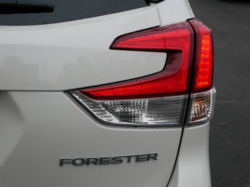 Certified 2023 Subaru Forester Premium image 16