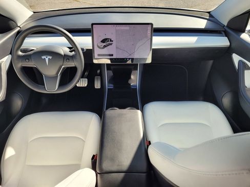 Used 2020 Tesla Model Y Performance image 9