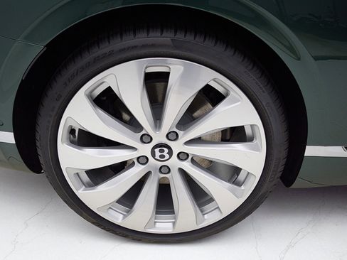 Used 2024 Bentley Continental GT V8 image 38