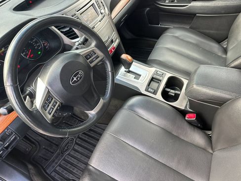 Used 2014 Subaru Outback 2.5i Limited image 10