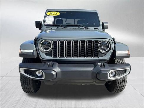 Certified 2025 Jeep Gladiator Sport AWD/4WD image 2