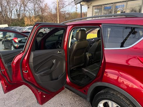 Used 2014 Ford Escape SE w/ Equipment Group 201A image 12