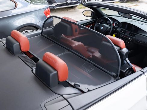 Used 2013 BMW M3 Convertible RWD image 22