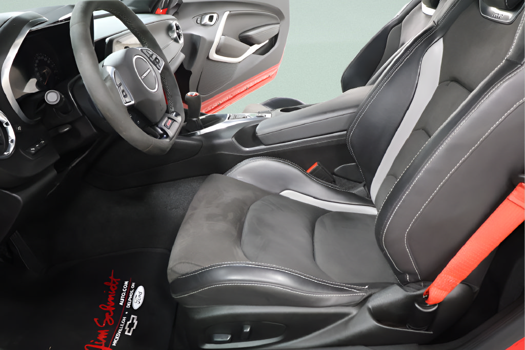 Used 2021 Chevrolet Camaro SS RWD image 22