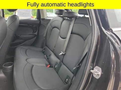 Used 2021 MINI Cooper 4-Door Hardtop FWD image 27