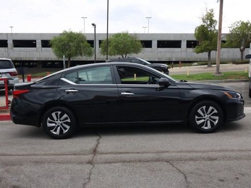 New 2025 Nissan Altima 2.5 S image 3