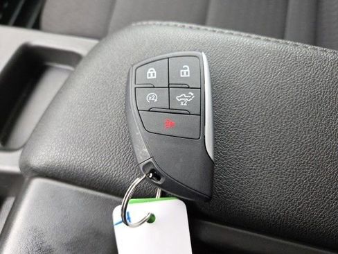 Used 2022 Chevrolet Silverado 1500 LT image 9