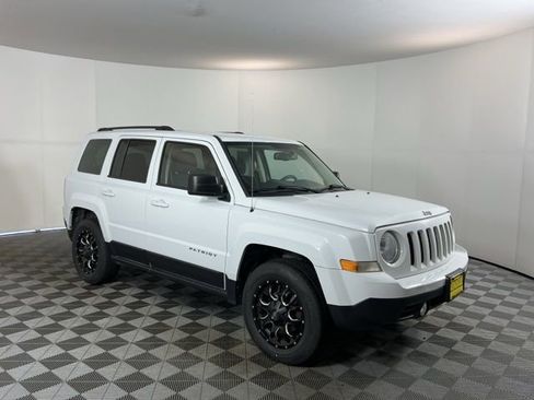Used 2017 Jeep Patriot Sport w/ Power Value Group image 3
