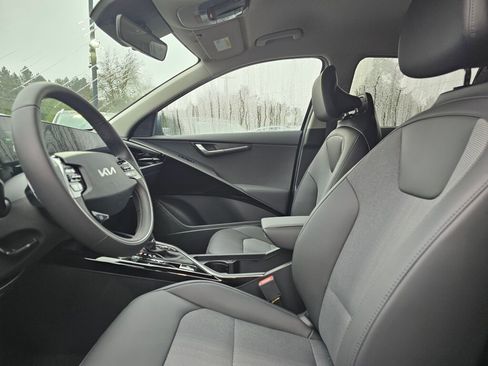 New 2026 Kia Niro EX image 11
