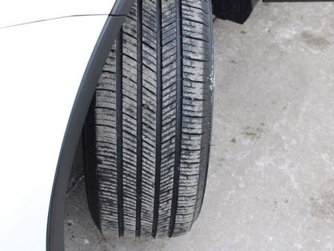 Used 2018 Toyota RAV4 XLE image 13