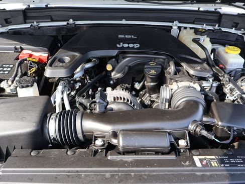 Used 2020 Jeep Wrangler Unlimited Sport S image 38