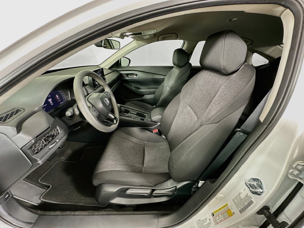 Certified 2025 Honda Accord LX image 18