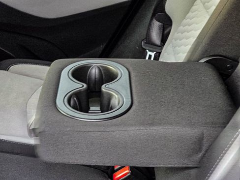 Used 2020 Chevrolet Equinox LT image 32