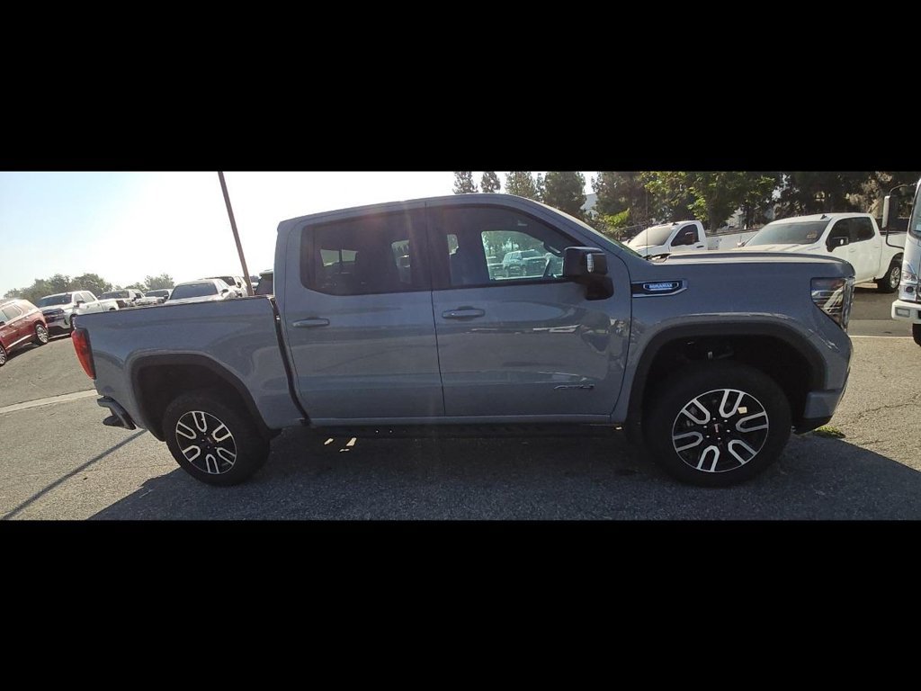 Used 2025 GMC Sierra 1500 AT4 w/ AT4 Premium Package AWD/4WD image 7