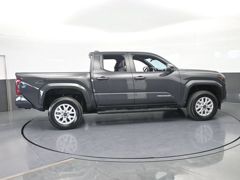 Used 2024 Toyota Tacoma SR5 RWD image 7