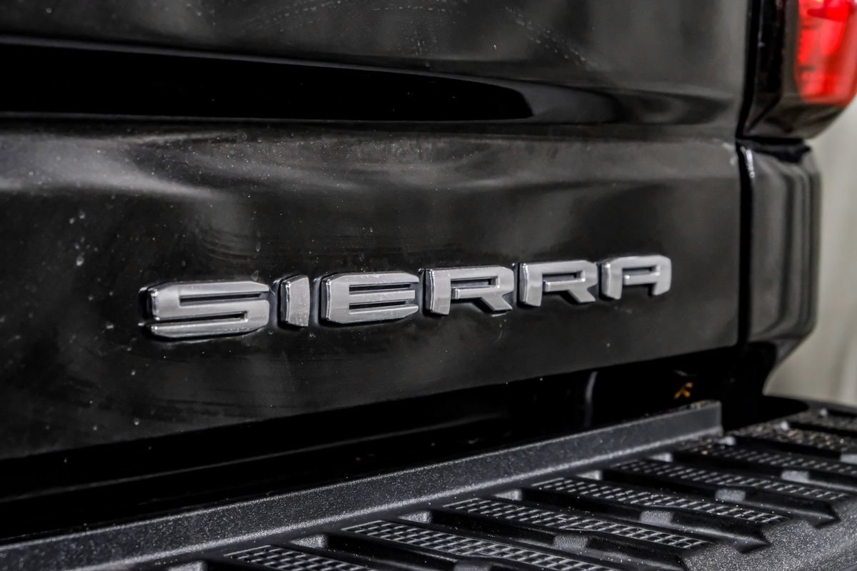 Used 2022 GMC Sierra 2500 Denali w/ Denali Black Diamond Edition AWD/4WD image 48