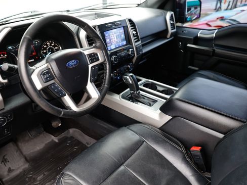 Used 2019 Ford F150 Lariat image 6