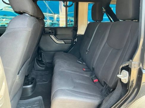 Used 2015 Jeep Wrangler Unlimited Sport w/ Quick Order Package 24S AWD/4WD image 8