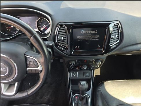 Used 2020 Jeep Compass Limited image 27
