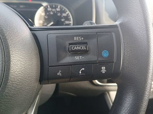 Used 2023 Nissan Rogue SV FWD image 26