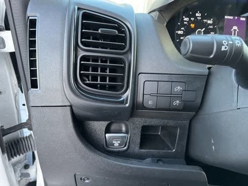 Used 2024 RAM ProMaster 2500 w/ Convenience Group image 17