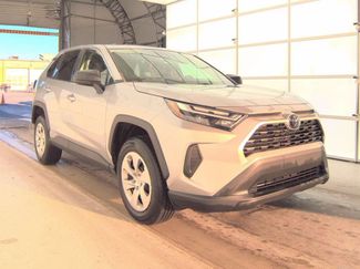 Used 2023 Toyota RAV4 LE video 1