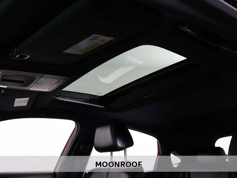 Used 2022 Honda Civic Sport Touring image 4