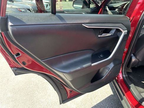 Used 2022 Toyota RAV4 XLE Premium FWD image 18