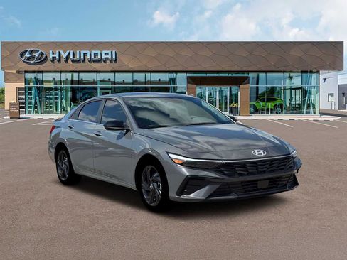 New 2026 Hyundai Elantra SEL Sport Premium image 11