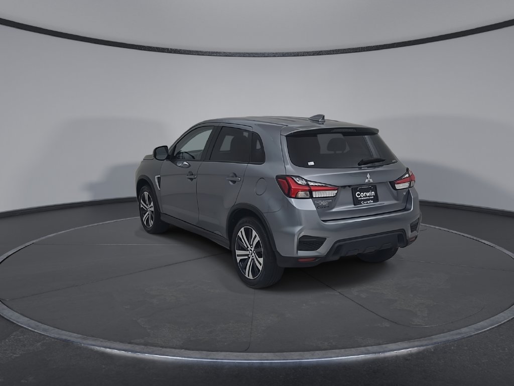 Used 2025 Mitsubishi Outlander Sport SE AWD/4WD image 14