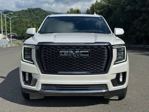 Used 2023 GMC Yukon XL Denali Ultimate AWD/4WD image 2