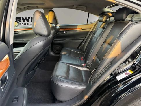 Used 2015 Lexus ES 300h w/ Navigation System Package FWD image 17