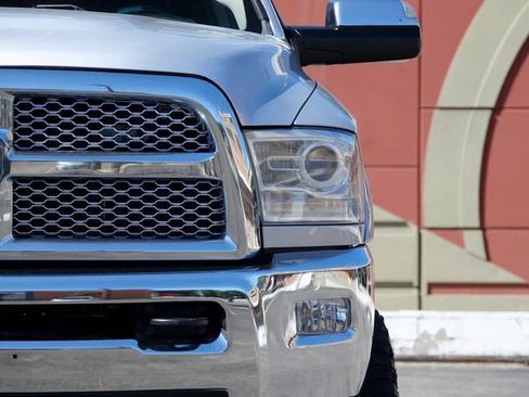 Used 2016 RAM 2500 Laramie image 7