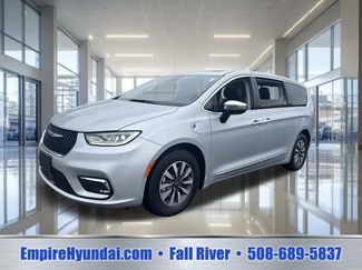Used 2023 Chrysler Pacifica Limited FWD 360° Tour